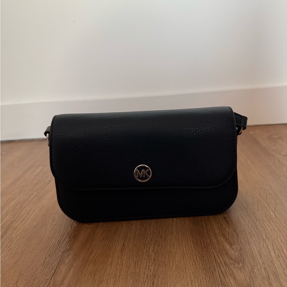 Michael Kors Small Navy Leather Travel Jet Set Crossbody